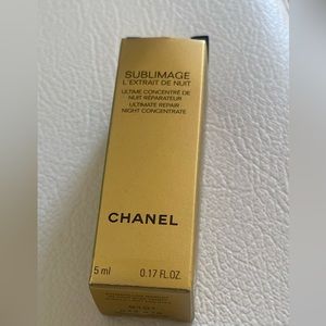 Makeup 2 piece + Charm